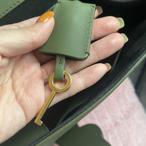 Burbbery bag from 2017 - medium - vintage green & red - Picture 11 of 12